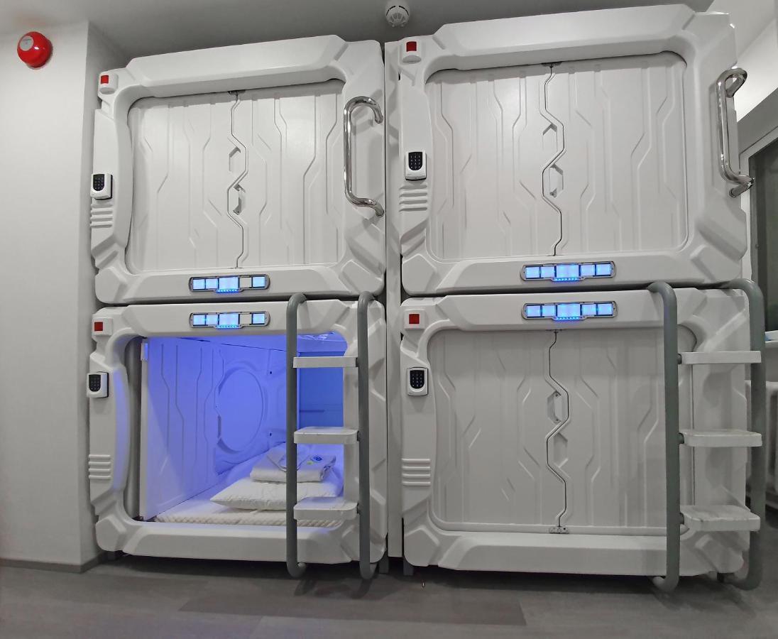 Capsule Hostels Tallinn Exteriör bild
