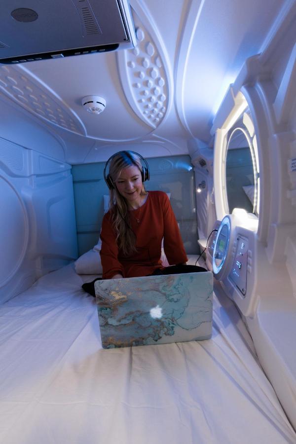 Capsule Hostels Tallinn Exteriör bild