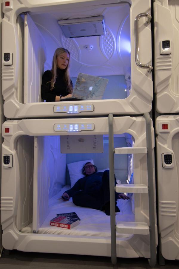 Capsule Hostels Tallinn Exteriör bild