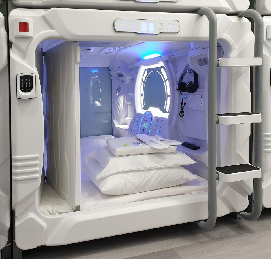 Capsule Hostels Tallinn Exteriör bild